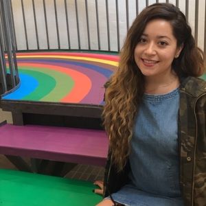 Meet your Posher, Ana